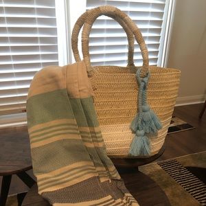 Altru tote bag & Tribe Alive versatile caftan.